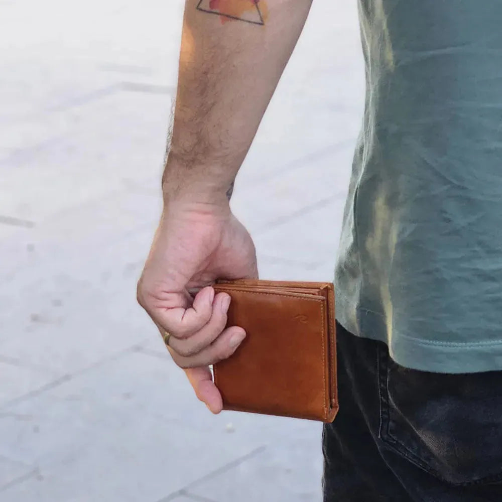 Man Leather Wallet | Companion Amber