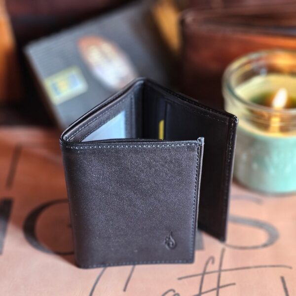 Minimalist Men's Leather Wallet | Apex Onyx - Image 4